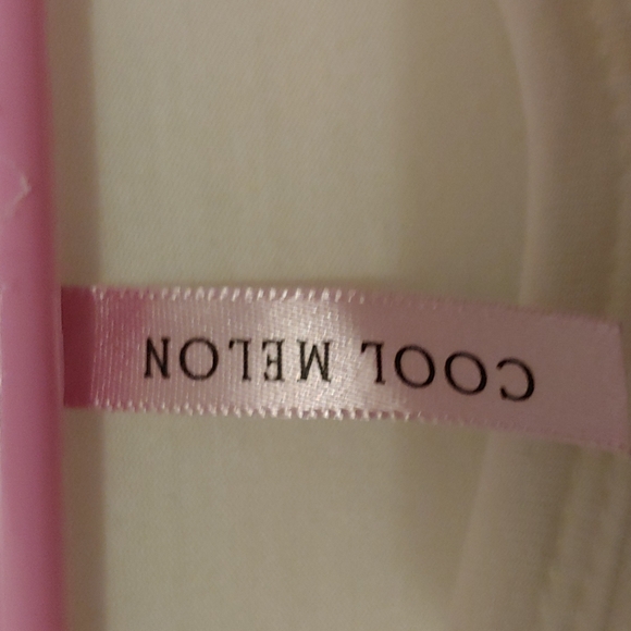 Pretty lace topped tunic - short sleeved - Picture 4 of 4